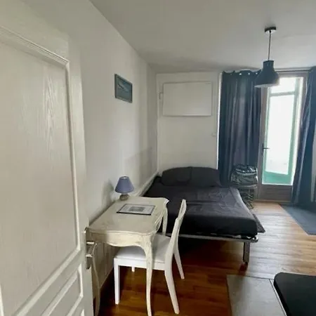Studio Tout Confort Bien Situe Orléans Exterior foto